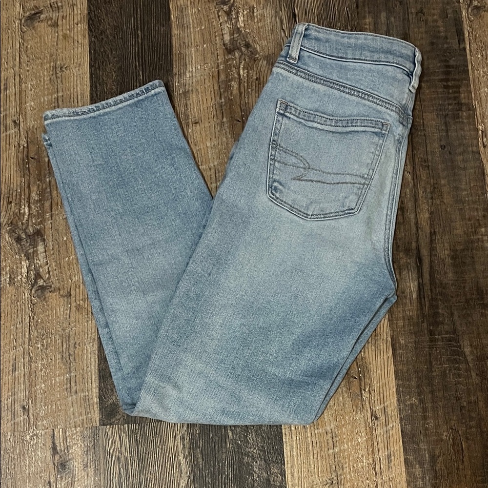 American Eagle Outfitters Distressed Blue Jeans